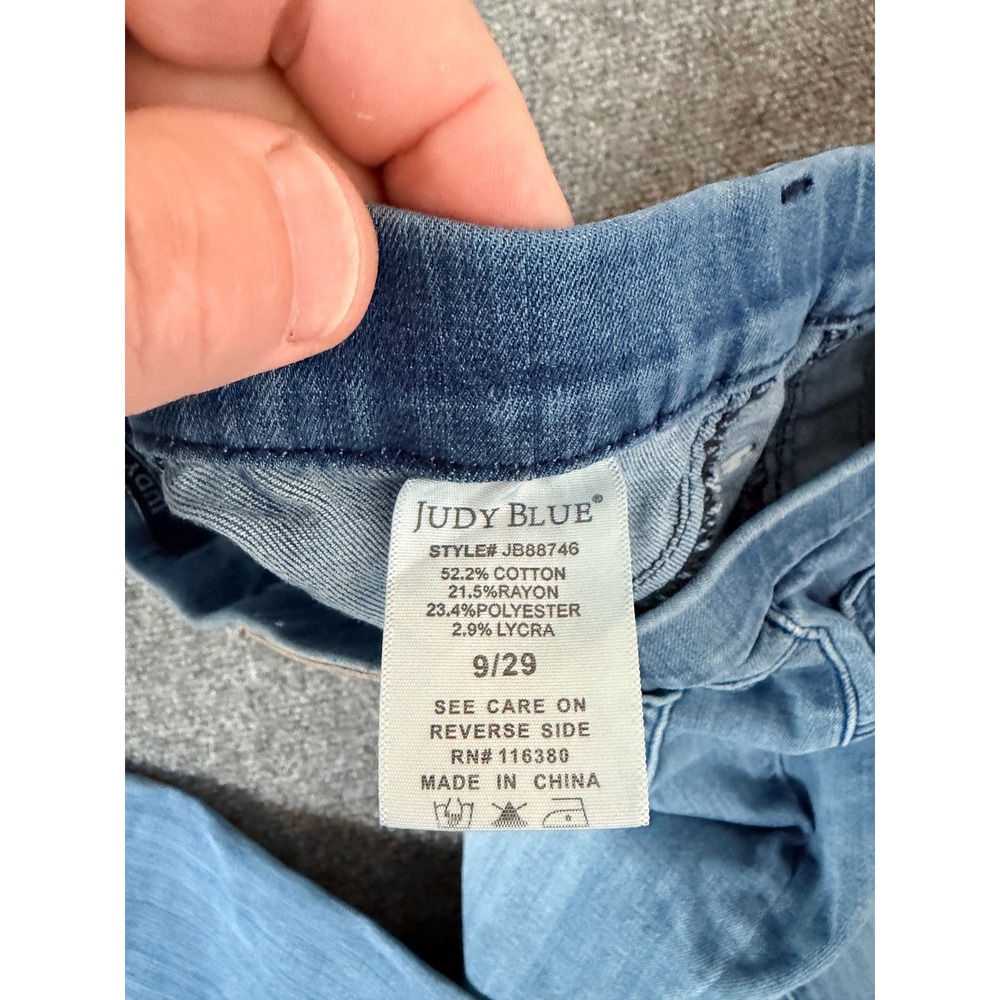 Judy Blue Skinny Fit Jeans Light Wash Raw Released Hem Pull On Size 9/29 - Picture 4 of 9
